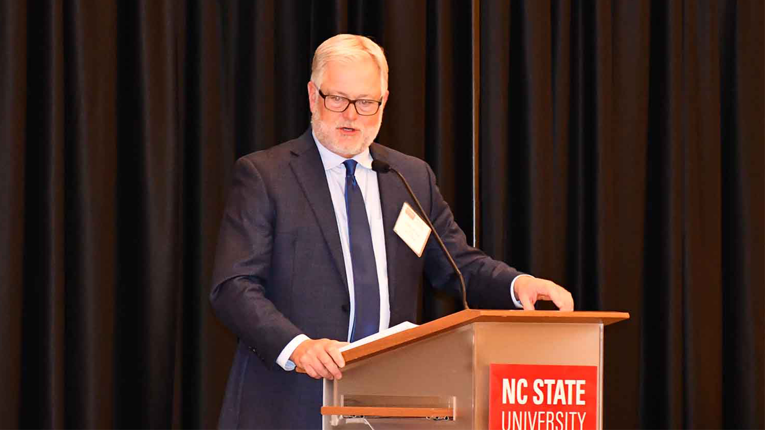 Sanford "Sandy" Shugart delivers the 2019 Dallas Herring Lecture